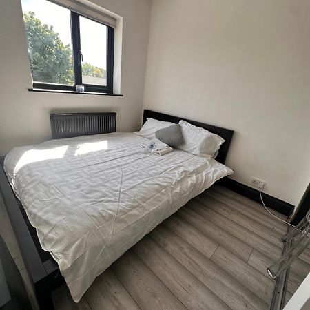 Spacious Double Near Train Station เบอร์มิงแฮม ภายนอก รูปภาพ