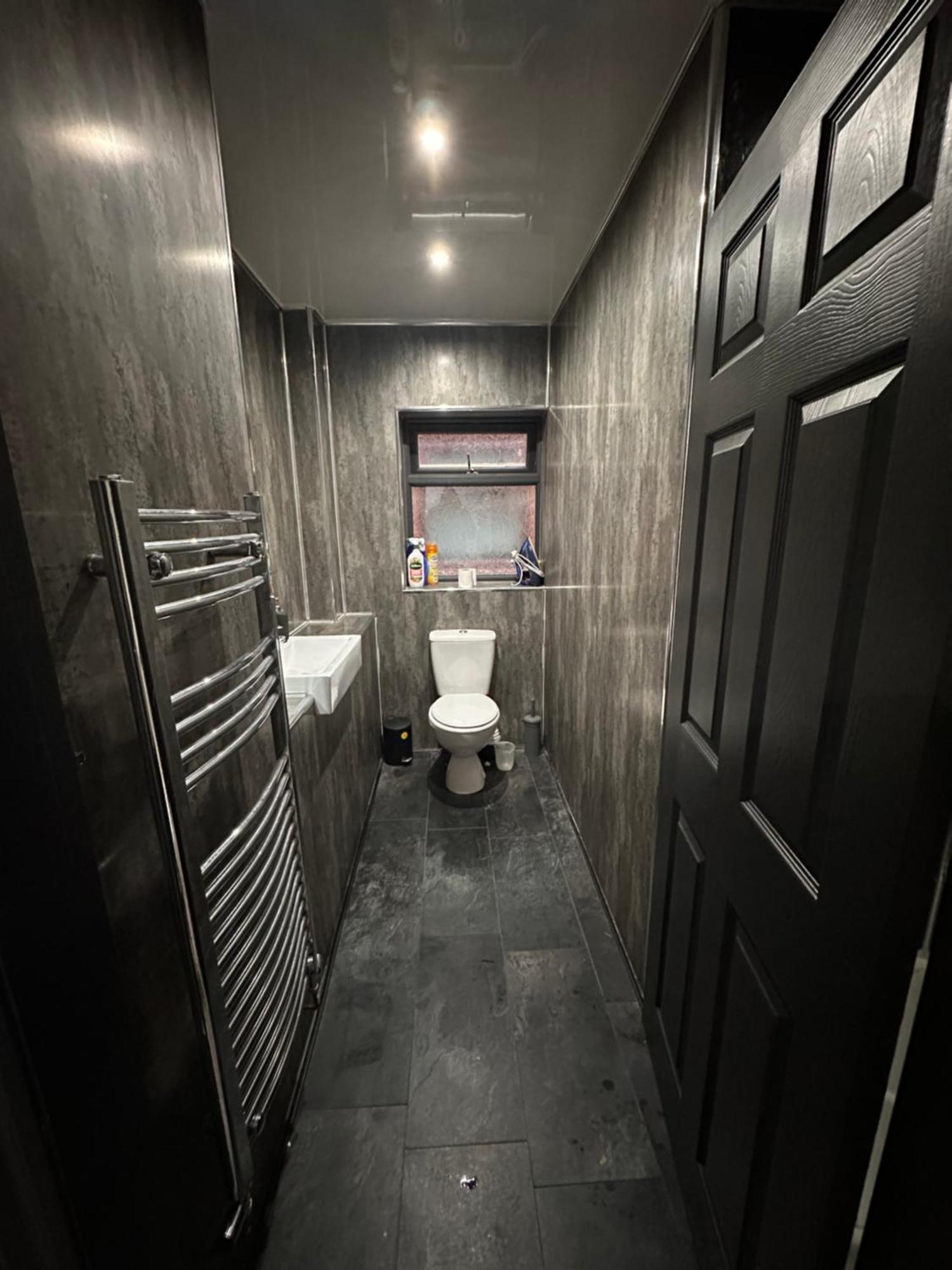 Spacious Double Near Train Station เบอร์มิงแฮม ภายนอก รูปภาพ