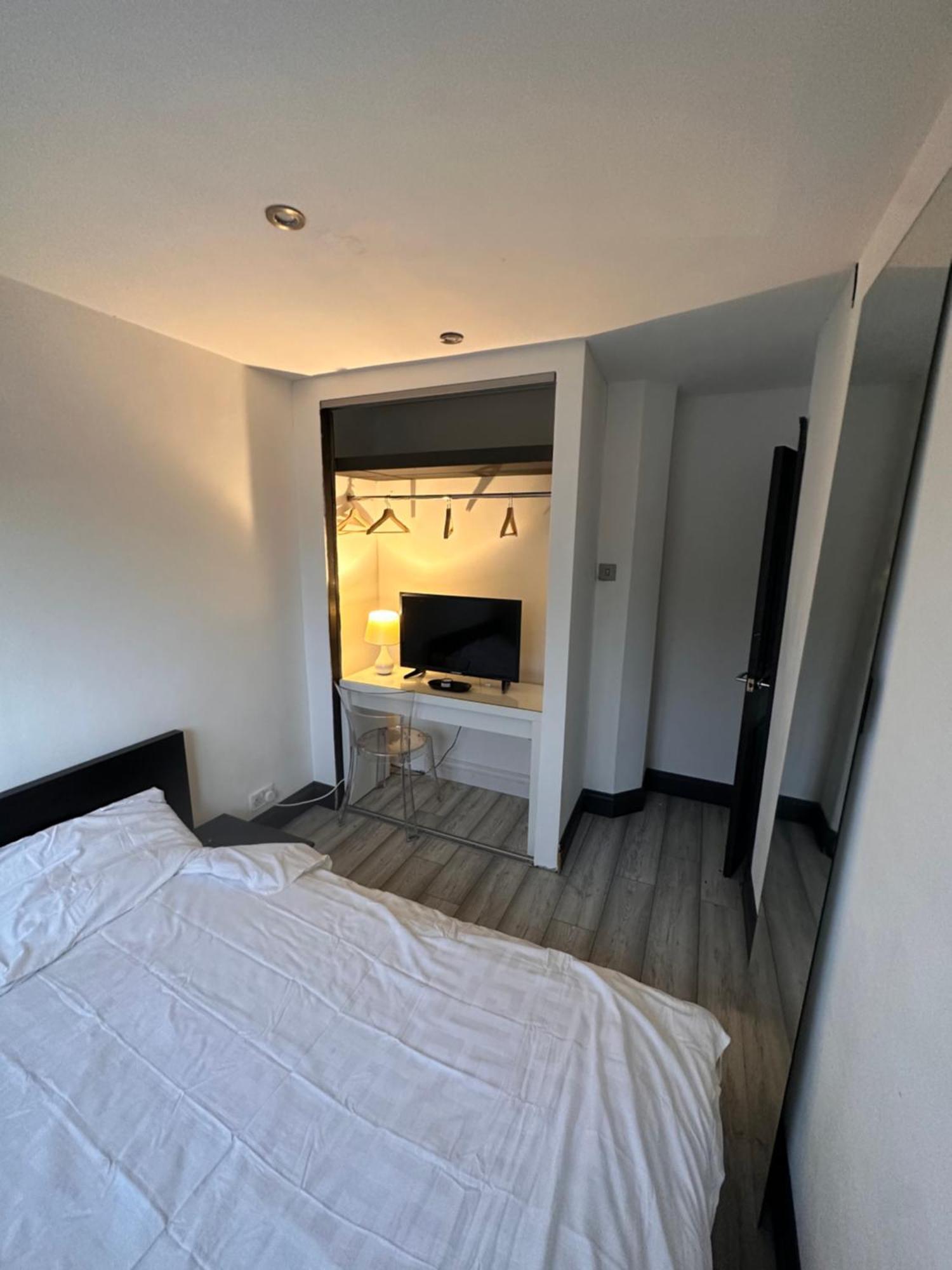 Spacious Double Near Train Station เบอร์มิงแฮม ภายนอก รูปภาพ